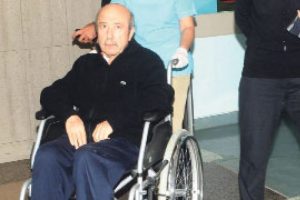 Unakıtan tedavi i&ccedil;in gittiği İsrail'den d&ouml;nd&uuml;