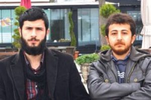 Başbakan'ın resmine dart atan &ouml;ğrencilere hapis cezası