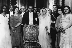 "İdeal insanın evli kalması zor"