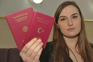 T&uuml;rk gen&ccedil;lerinin zor tercihi