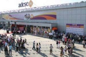 Adese'nin y&uuml;zde 15.38 hissesini satıyor