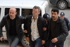 Odun taşımak i&ccedil;in otomobil &ccedil;aldılar