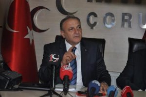 "&Ouml;calan'la yatıp, &Ouml;calan'la kalkıyorlar"