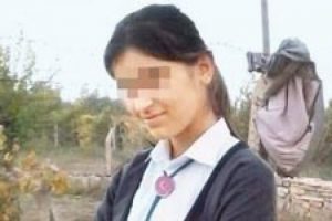 17 yaşındaki gen&ccedil; yaşıtı &uuml;vey annesini &ouml;ld&uuml;rd&uuml;