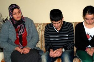 Boşandığı eşi &ouml;ld&uuml;r&uuml;ld&uuml;, 'azmettirmek' su&ccedil;lamasıyla tutuklandı