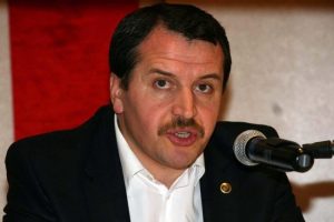 "18 Mart itibariyle kılık kıyafet yasağını yok sayacağız"