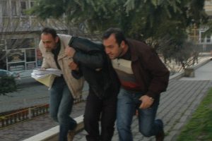 4 aylık hamile sevgisini 10 par&ccedil;aya ayırıp bavulla denize attı