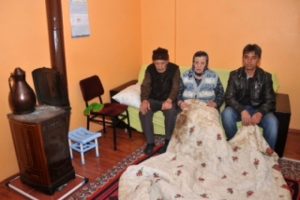 2 kızını kardeşini ve evini yangında kaybetti ama...