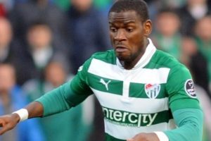 "Futbol kariyerimi Bursaspor'da s&uuml;rd&uuml;rmek isterim"