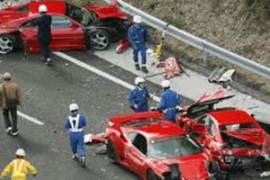 D&uuml;nyanın en pahalı kazasında 10 kişiye su&ccedil;lama