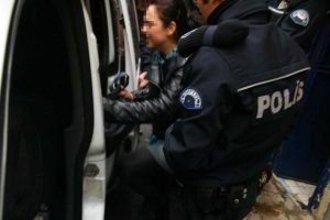 Sokakta &ccedil;ıplak &ccedil;ift şoku