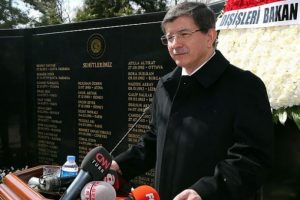 Bu aziz vatan h&uuml;r ve &ouml;zg&uuml;r kalacak
