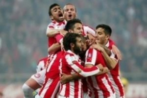 Şampiyon Olympiakos kaldığı yerden..