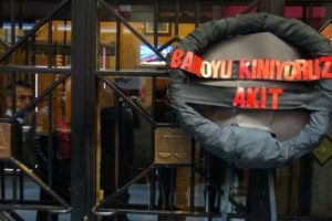 İstanbul Barosu'na siyah &ccedil;elenk