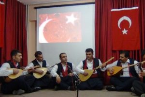 H&uuml;k&uuml;ml&uuml;ler &Ccedil;anakkale Zaferi'ni kutladı