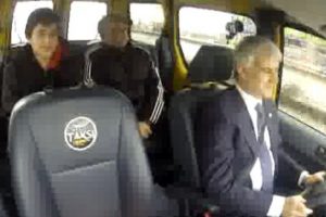 Şahin, ehliyet soran trafik polisine teşekk&uuml;r etti