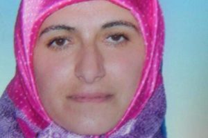 Oğlunu g&ouml;remeyen anne intihar etti