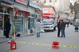 Alacak kavgasında kan aktı