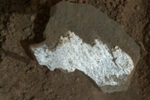 Curiosity 'suyu' taşta buldu