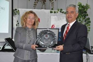 Vergi rekortmenleri &ouml;d&uuml;llendirildi