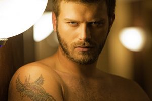 Kıvan&ccedil; Tatlıtuğ para basıyor!