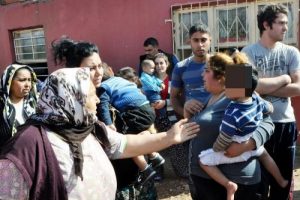 Hayatlarını komşuları kurtardı