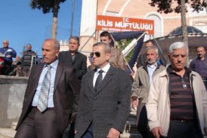 Tutuklu Tuğgeneral Alpaydın kayınpederinin cenazesine katıldı