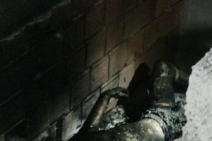İnşaatta yanmış erkek cesedi bulundu