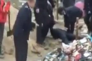 Polisi &ccedil;apayla &ouml;ld&uuml;rd&uuml;!
