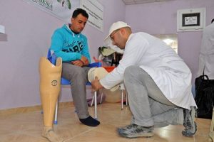 Sakat kalan vatandaşlarını unutmadılar