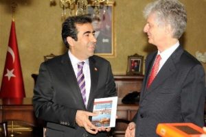 Ge&ccedil;en yılki dış ticareti 25 milyar dolar