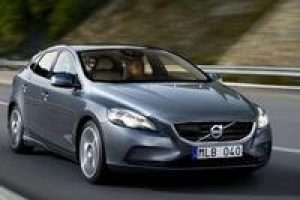 Volvo V40 yepyeni geliyor