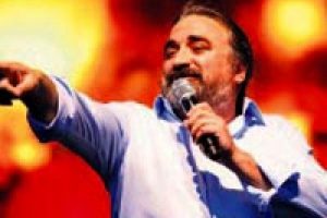 Konak 1 milyon alb&uuml;m sattı
