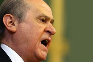 Bah&ccedil;eli'den teşkilata uyarı!