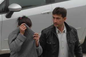 &Ccedil;anta hırsızı kadın cezaevi ziyaretinde yakalandı