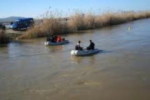 2 m&uuml;hendis Murat Nehri'ne u&ccedil;tu