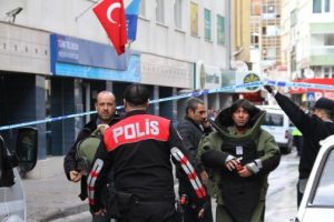 Ş&uuml;pheli pazar arabası korkuttu