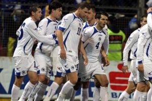 Bosna-Hersek zirveyi bırakmıyor