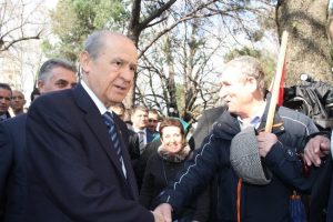 Bah&ccedil;eli, Osmangazi ve Orhangazi t&uuml;rbelerini ziyaret etti