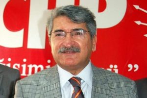 CHP'li Fikri Sağlar:Başbakan herkesle kavga ediyor