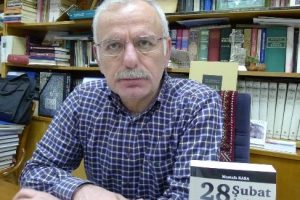 T&uuml;rkiye'de 28 Şubat &ouml;ncesi ve sonrası dini hayat kitap oldu