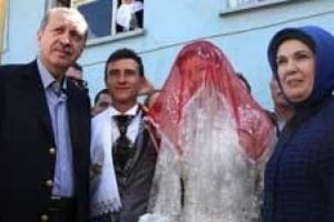 Gelin ve damada Başbakan s&uuml;rprizi