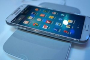 Galaxy S4 Avea'da &ouml;n siparişte