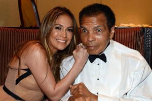 J-Lo Muhammed Ali'ye yumruk attı!