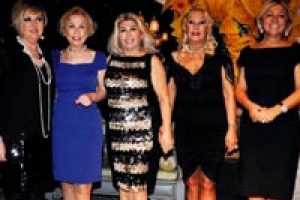 Gen&ccedil; kızlar toplandı!