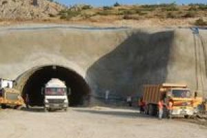 G&ouml;ksun t&uuml;nelleri 3 bin metreye ulaştı