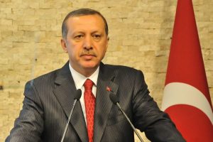 İsrail'in &ouml;zr&uuml;n&uuml;n nasıl geldiğini anlattı