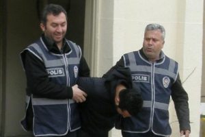 L&uuml;ks otomobilli dolandırıcı