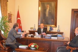 "B&ouml;yle bir tarihi yeniden bulabilmemiz m&uuml;mk&uuml;n değildir"
