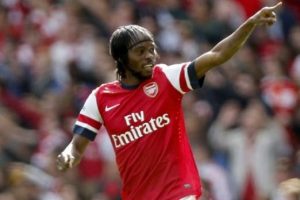 Arsenal, Aslan'ın eline bakıyor